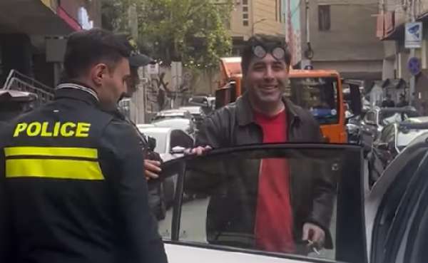 ტელეწამყვანი ვახო სანაია სავარაუდოდ, გზის გადაკეტვის მიზეზით დააკავეს