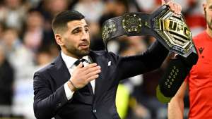 ილია თოფურიასთან საუბრისას პრემიერ-მინისტრმა ხაზი გაუსვა, რომ მნიშვნელოვანია, მას შეუნარჩუნდეს საქართველოს მოქალაქეობა - მთავრობის ადმინისტრაცია