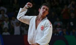 ლაშა ბექაური ოლიმპიური ჩემპიონი გახდა