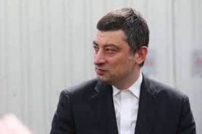 "ვიღაცამ პრაქტიკულად მივიწყებული საქმის აქტუალიზაციით გახარიას შეახსენა, რომ მუჭში ყავს და თავში ნუ აუვარდება პოპულარობა..."