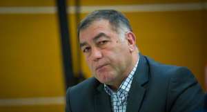 "ელისაშვილმა წიხლი რომ დამარტყა, თავი და წელი პანდუსს დავარტყი &ndash; ეს არის პოლიტიკური შეურაცხყოფა, როგორც ფიზიკურად, ისე სიტყვიერად" -  ალი ბაბაევი