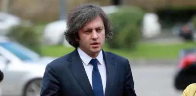 &ldquo;ხოშტარია და კლდიაშვილი თანამშრომლობენ რუსულ მხარესთან, ბიზნესებთან და ეს არის შემაშფოთებელი ორმაგი სტანდარტი &ndash; ერთ მხარეს თავი გამოჰყავთ მთავარ ანტირუსებად, მეორე მხარეს ფულს შოულობენ რუსული მხარის ხარჯზე&rdquo; - ირაკლი კობახიძე