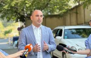 "ეკლესიაში ღვთისმსახურება არის მნიშვნელოვანი და ეს ყველას გვესმის, ღმერთმა დალოცოს საქართველო" - ლევან ხაბეიშვილი