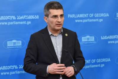 &ldquo;როგორც კი საქმეში პოლიტიკური მდგენელი, ანუ &bdquo;დიფ სთეითის&ldquo; მიერ მართული ევრობიუროკრატია ერთვება, საქართველოში დემოკრატიის უკუსვლაზე იწყება საუბარი&rdquo; - მამუკა მდინარაძე