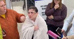 „გთხოვთ არ ჩამეხუტოთ, მტკივა ყველაფერი...“ - ნინო დათაშვილმა საპატიმრო დატოვა