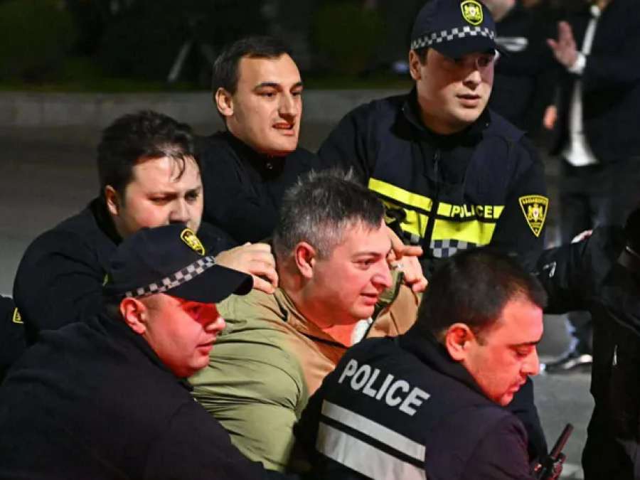 სასამართლომ ილია ღლონტი 2 ათასი ლარით დააჯარიმა