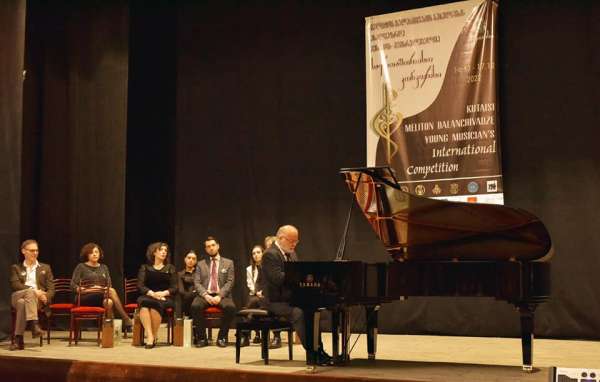 ქუთაისის ოპერის თეატრში მელიტონ ბალანჩივაძის სახელობის ახალგაზრდა მუსიკოს-შემსრულებელთა საერთაშორისო კონკურსი გაიხსნა