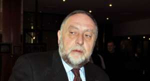 &ldquo;რევოლუციის მოსურნეთა ფაფხური დინების საწინააღმდეგოდ ცურვას უფრო ჰგავს, ვიდრე სერიოზულ პოლიტიკურ საქმიანობას&rdquo; - კოტე ჯანდიერი