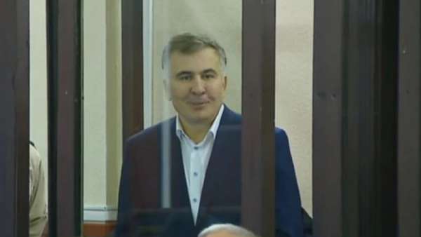 &quot;კლასიკური პარტიიდან უნდა გარდავიქმნათ წინააღმდეგობის მოძრაობად; პარტია არ შეიძლება, იმართებოდეს ჩემი წერილებით&quot; - სტატუსი სააკაშვილი  “ნაცმოძრაობაზე”