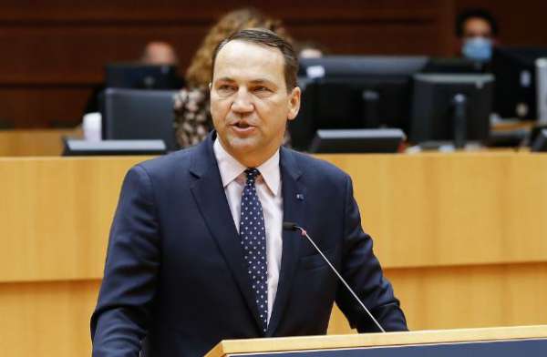 “დროა, რუსეთის ხელმძღვანელობამ გაიგოს, რომ ევროპის უკანასკნელი იმპერიის აღდგენის მცდელობა წარუმატებლობისთვისაა განწირული” - რადოსლავ სიკორსკი