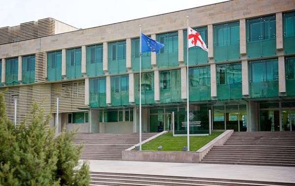 სუს-ში „ალტ-ინფოს“ წევრის ბექა ვარდოსანიძის გამოკითხვა მიმდინარეობს