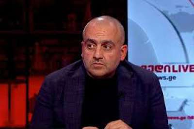 გიორგი გამსახურდია &ndash; ბრიტანეთის მიერ თავისუფალ მედიაზე თავდასხმაზე: ბრალდების შინაარსი &ndash; თუ რატომ აშუქებენ მოვლენებს დამოუკიდებლად და ობიექტურად, უბედურება კიდევ ის არის, რომ ე.წ. ოპოზიციას ეს ამბავი უხარია, დადგება თავის ადგილზე ყველაფერი, თან ძალია