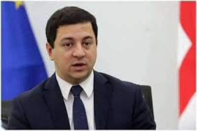 "ოპოზიციამ 150 დეპუტატის ნაცვლად 150 პრემიერ-მინისტრობის კანდიდატი წარადგინა" - თალაკვაძე