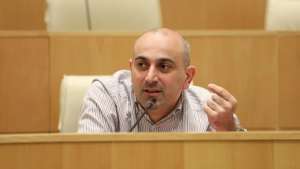 "ნაცმოძრაობას&ldquo; პრეზიდენტზე ზეწოლის ბერკეტი უჩნდება, თუ მიშას არ გამოუშვებს, იმპიჩმენტს მხარს დაუჭერენ" - ალექსანდრე რაქვიაშვილი