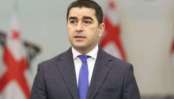 "ჩვენი პოლიტიკა არაფერ შუაშია ტრამპის მიგრაციის პოლიტიკასთან, რომელიც ლამის დედამიწის ნახევარს შეეხო, ეს არის აშშ-ის შიდა საკითხი, რაზეც ახალი ადმინისტრაცია დიდი ხანია, საუბრობს"