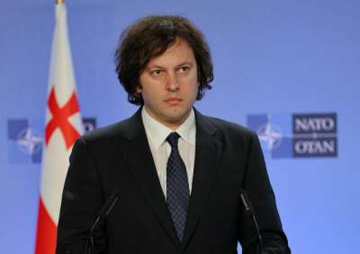 &ldquo;როცა ხართ 50, 100, ან თუნდაც 300 კაცი შეკრებილი, კეთილი უნდა ინებო და დარჩე ტროტუარზე, მოძალადეების გათავისუფლებას და არჩევნების ჩატარებას ითხოვენ და რა გავითვალისწინოთ? ჩვენ არაფერი გვაწუხებს, საზოგადოებაა შეწუხებული&rdquo; - ირაკლი კობახიძე