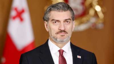 საქართველოს პრეზიდენტმა მიხეილ ყაველაშვილმა პარლამენტის რიგგარეშე სესია მოიწვია