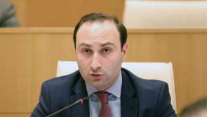 "რაზე დაყრდნობით ამბობს ვინმე, რომ საზღვარგარეთ გადაყვანა სჭირდება" -ანრი ოხანაშვილი სააკაშვილზე