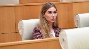 "დღეს, საპარლამენტო ტრიბუნაზე, თქვენი სახით, ბატონო ირაკლი, ქვეყნის მოღალატე დგას" - თინა ბოკუჩავა