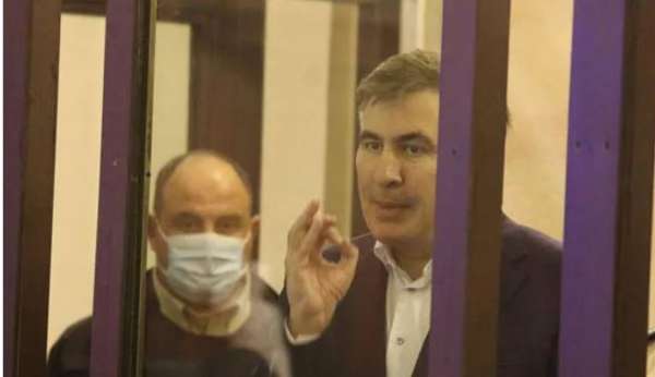 &quot;ჩვეულებრივი შარაგზის ყაჩაღთა ბანდაა ხელისუფლებაში&quot; - მიხეილ სააკაშვილი