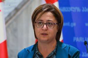 " როცა იმას ვერ ახერხებენ, რომ საკუთარი ამომრჩევლის ნება და ხმები დაიცვან ამ ერთი თვის მანძილზე და ერთად ვერ დადგნენ, რომელი კოალიციური მთავრობის ფორმირებაზე მელაპარაკებოდნენ ესენი"- ხათუნა ლაგაზიძე -ოპოზიციაზე