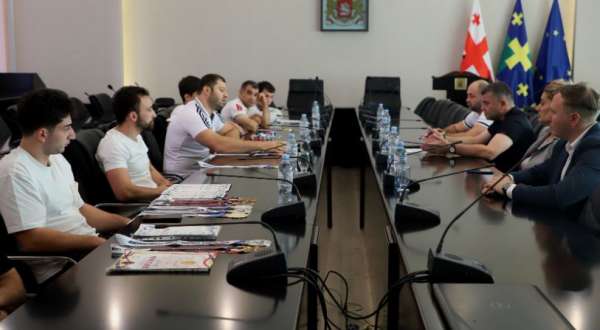 დღეს ა(ა)იპ სპორტულ დაწესებულებათა გაერთიანების სპორტსმენ პარა მკლავჭიდელებთან შეხვედრა გაიმართა