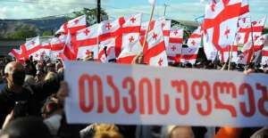 რუსთავის ციხესთან მიხეილ სააკაშვილის სამკურნალოდ საზღვარგარეთ გადაყვანის მოთხოვნით საპროტესტო აქცია იმართება