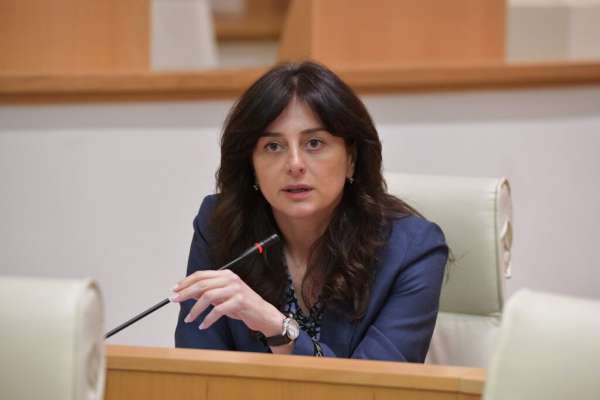 &quot;ჩვენ მზად ვართ აშშ-სთან სტრატეგიული პარტნიორობის განახლებისთვის, ევროკავშირში გაწევრიანების პროცესის დაჩქარებისთვის, მაგრამ არა იმის ხარჯზე, რომ საქართველოში სხვა სახელმწიფოების წარმომადგენლებმა თითი გვიქნიონ&quot;- მაია ბითაძე