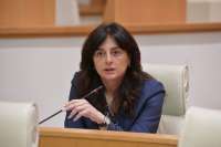 &quot;ჩვენ მზად ვართ აშშ-სთან სტრატეგიული პარტნიორობის განახლებისთვის, ევროკავშირში გაწევრიანების პროცესის დაჩქარებისთვის, მაგრამ არა იმის ხარჯზე, რომ საქართველოში სხვა სახელმწიფოების წარმომადგენლებმა თითი გვიქნიონ&quot;- მაია ბითაძე