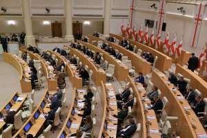 პარლამენტმა მხარი დაუჭირა ​&bdquo;სისხლის სამართლის კოდექსში&ldquo; ცვლილებებს, რომლის მიხედვითაც, არასრულწლოვნის დანაშაულის ჩადენაში ჩაბმისთვის პასუხისმგებლობა მკაცრდება