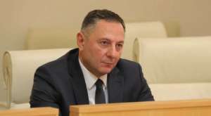 "თავის ქალა აქვთ ჩატეხილი პოლიციელებს, ვინმეს მოუკითხავს რა მოუვიდათ?" - ვახტანგ გომელაური