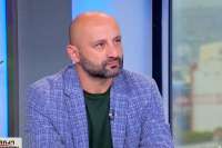 “მოვუწოდებთ ქართულ პოლიციას, ემსახურეთ ქართველ ხალხს და არა „ქართულ ოცნებას“, „ქართულ ოცნებას“ კი მივმართავთ, გაათავისუფლოს რეჟიმის ტყვეები და გამოთქვას მზაობა რიგგარეშე საპარლამენტო არჩევნების დანიშვნაზე” - ლევან ცუცქირიძე