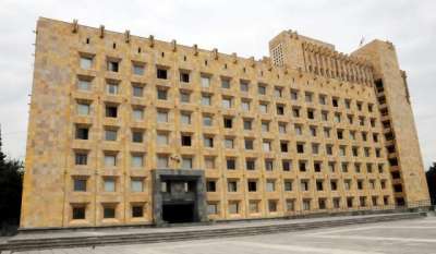 მთავრობის განკარგულებით, 10 აპრილი გლოვის დღედ გამოცხადდა