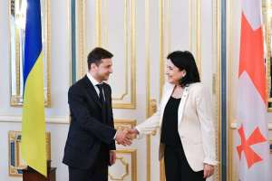 "დიპლომატიური სკანდალის მიუხედავად, საქართველოს პრეზიდენტი კიევში მიემგზავრება&ldquo; - უცხოური მედია