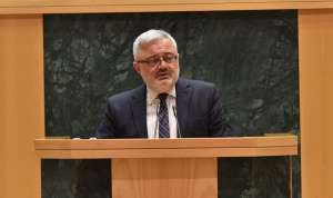 " ყველა ქვეყანა თვითონ წყვეტს, ვინ შეუშვას საკუთარ ქვეყანაში და ვინ - არა, აშშ-ის ელჩი პასუხისმგებელია ორმხრივ ურთიერთობაზე და თავისი ქვეყნის ინტერესების დაცვაზე " - დავით უსუფაშვილი