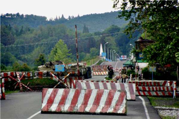 ოკუპირებულ აფხაზეთში აცხადებენ, რომ პირი, რომელიც ზუგდიდში ბანკს თავს დაესხა, ე.წ. საზღვარს ვერ გადაკვეთს