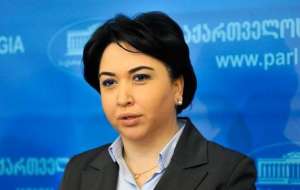 &quot;ნუ დაითვლით კოლეგებო, რამდენი ადამიანი დგას რუსთაველის გამზირზე&quot;-ეკა ბესელია