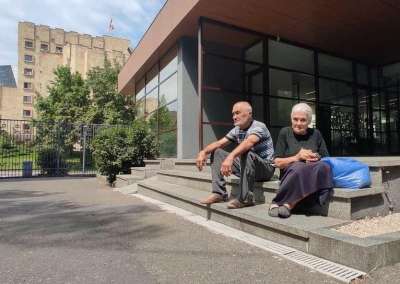 "მკვლელი შვილიშვილი არ მინდა" - შიმშილობის დაწყებას ზ.ხ.-ს ბებია და ბაბუაც აპირებენ