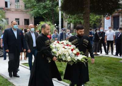 ჩვენს ქვეყანას არასდროს არ შეუწყვეტია დამოუკიდებლობისთვის ბრძოლა - ზვიად შალამბერიძე