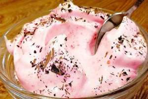 მხოლოდ 3 ინგრედიენტი და ღრუბელივით ფაფუკი ცივი დესერტი მზად არის!