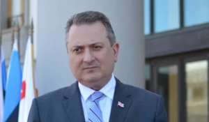 ''ცალსახად მხარს ვუჭერ, რომ ფაშიზმზე გამარჯვების დღის აღნიშვნა 8 მაისს მოხდეს'' - თენგიზ ფხალაძე