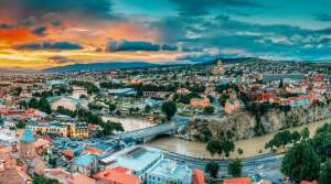 "ექსტრაორდინალური პირობების შემდეგ&ldquo;- Landscape Architecture Magazine თბილისის არქიტექტურის შესახებ