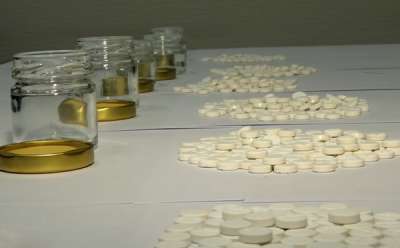 პოლიციამ ნარკოდანაშაულის ბრალდებით 3 პირი დააკავა