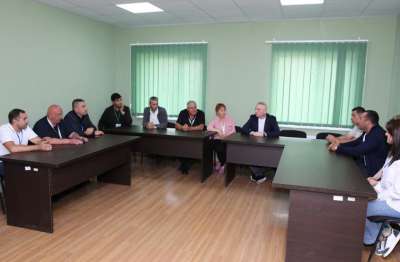 გიორგი შარაბიძე ახალქალაქის საოლქო საარჩევნო კომისიის ხელმძღვანელ პირებსა და წევრებს შეხვდა