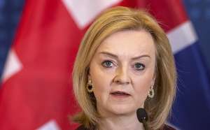 დიდი ბრიტანეთის პრემიერ-მინისტრი ლიზ ტრასი გადადგა