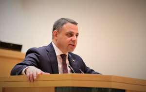 "უმარტივესი &bdquo;ქეისი&ldquo; დევს საკონსტიტუციო სასამართლოს წინაშე - პრეზიდენტს ღია ომი აქვს გამოცხადებული"