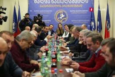 &ldquo;პარტიების უმეტესობა ხმების საჭირო რაოდენობას ვერ აიღებს&rdquo; - გაერთიანებულ ოპოზიციაში დაპირისპირება ღრმავდება