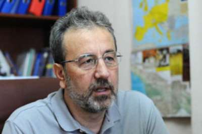 "ამით მიანიშნა, რომ დერეფნის ძირითადი ხაზი სომხეთსა და აზერბაიჯანზე გაივლის. საქარზთველო მას არ უხსენებია" - კახა გოგოლაშვილი ევროკომისიის პრეზიდენტის სიტყვით გამოსვლაზე