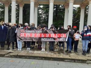 &bdquo;1000 მშობლის მარში&ldquo; ქუთაისში