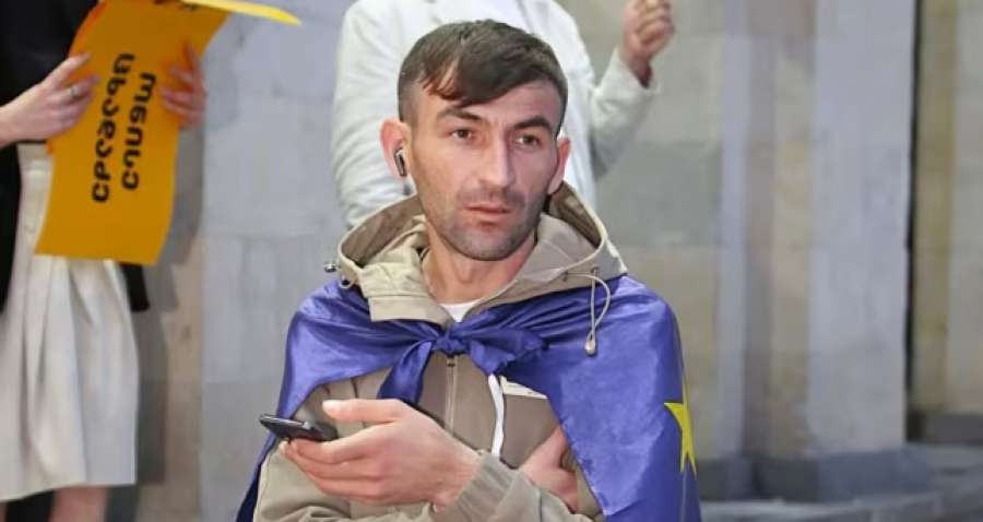 4 ოქტომბრის აქციის მონაწილე ვახო ფიცხელაურმა საპატიმროში შიმშილობა დაიწყო